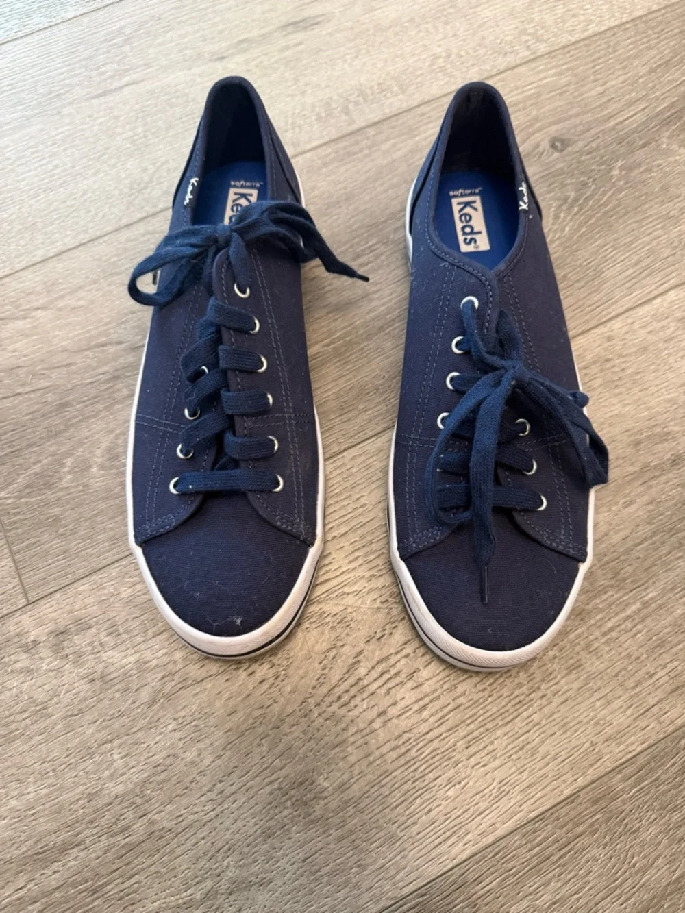 KEDS Navy Blue Sneakers with blue Laces. Size 9 - Picture 2 of 10